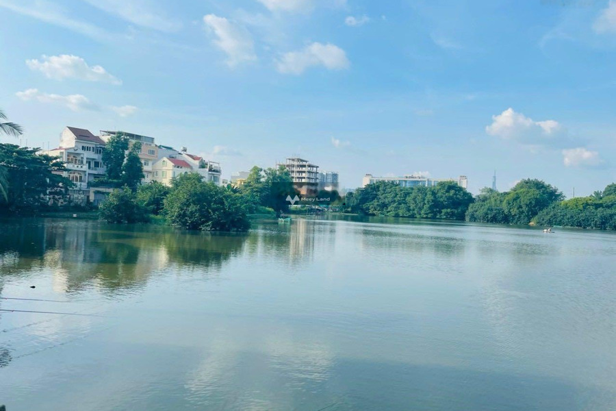 Nhà 5 PN bán nhà ở có diện tích rộng 252m2 giá bán bất ngờ từ 38 tỷ vị trí đẹp ngay tại Quận 7, Hồ Chí Minh-01