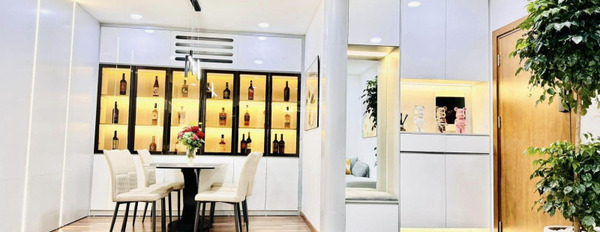 Nằm ở Hồ Tùng Mậu, Phú Diễn bán chung cư bán ngay với giá sang tên chỉ 4.5 tỷ, tổng quan căn hộ có tất cả 2 PN, 2 WC nội thất đầy đủ-03