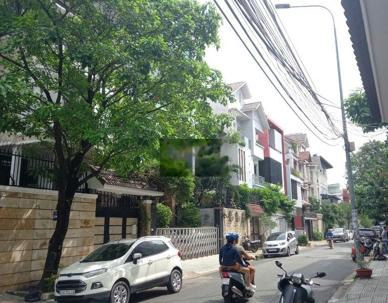 Cho thuê Biệt thự 3 lầu, Hoa Lan giá 75 triệu/tháng -01