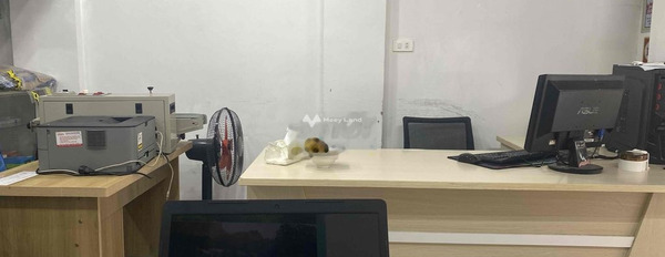 Cho thuê sàn văn phòng thuê ngay với giá thực tế 8 triệu/tháng vị trí đặt vị trí ở Hàng Bạc, Hà Nội có diện tích chuẩn 18m2-03