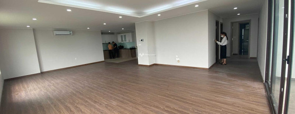 Căn hộ 3 phòng ngủ, bán căn hộ hướng Tây - Nam vị trí thuận lợi ngay trên Phú Thượng, Tây Hồ, tổng quan ngôi căn hộ này có 3 PN, 2 WC ở lâu dài-02