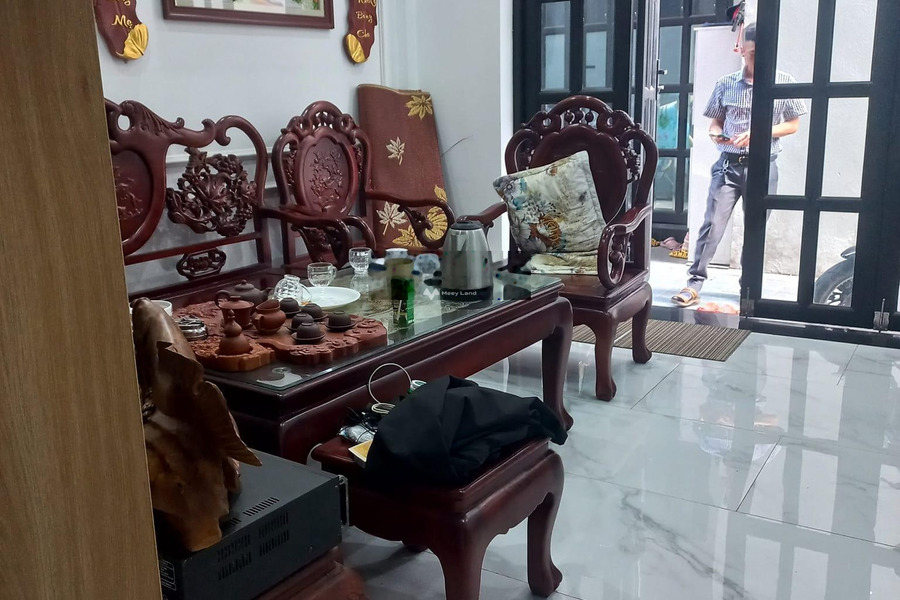 Ở Thanh Trì, Hà Nội, bán nhà, bán ngay với giá cực sốc 3.5 tỷ diện tích 34m2, tổng quan căn này có 6 phòng ngủ khách có thiện chí liên hệ ngay.-01