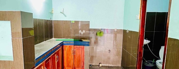 Vị trí thuận lợi ở Nguyễn Văn Linh, Long Tuyền cho thuê nhà giá thuê cực mềm chỉ 2 triệu/tháng, trong ngôi nhà này có 1 phòng ngủ, 1 WC-03