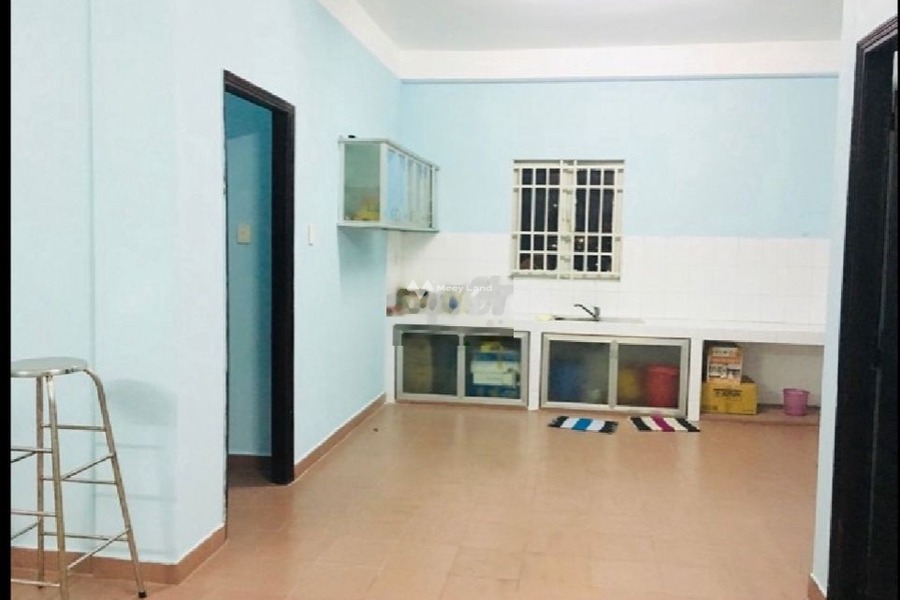 Diện tích 43m2 bán nhà ở tọa lạc ngay ở Trịnh Quang Nghị, Phường 7 trong nhà nhìn chung có 2 phòng ngủ 2 WC vui lòng liên hệ để xem trực tiếp-01