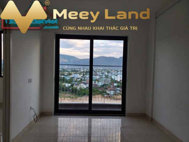 Ngay Nguyễn Diêu, Quy Nhơn bán chung cư vào ở luôn giá thị trường 620 triệu, tổng quan trong căn hộ 2 PN tiện ích bao phê-01