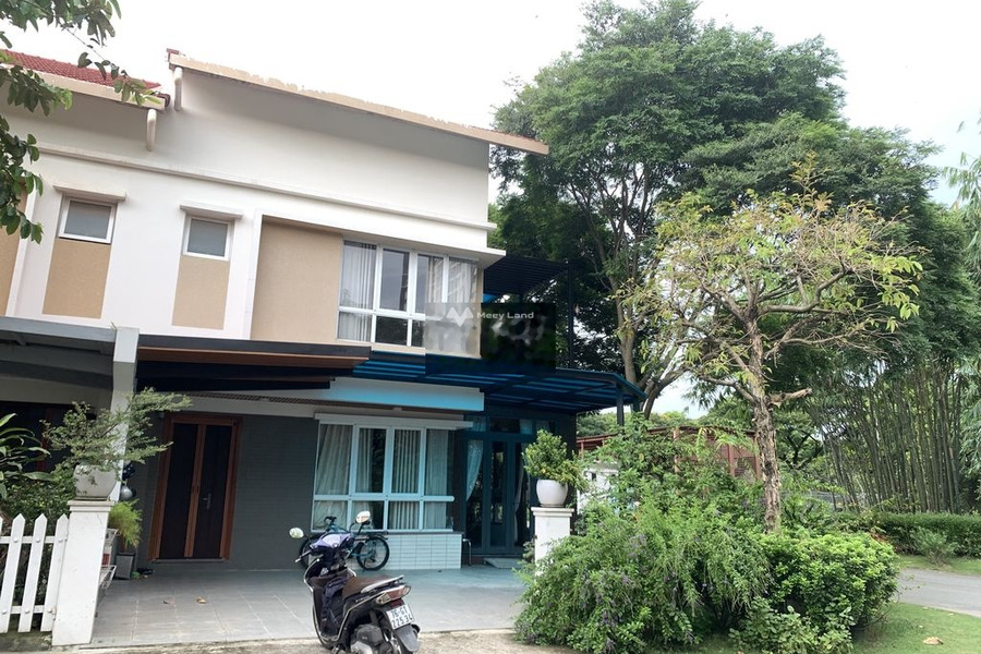Nhà gồm 3 PN, cho thuê nhà, thuê ngay với giá thương mại chỉ 13.5 triệu/tháng có diện tích thực là 100m2 vị trí đẹp tại Đại Lộ Bình Dương, Thuận An-01