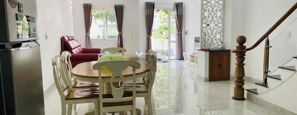 Giá khoảng 18 triệu/tháng, cho thuê nhà có diện tích chính 150m2 vị trí đẹp tọa lạc trên Thuận An, Bình Dương liên hệ trực tiếp để được tư vấn-03