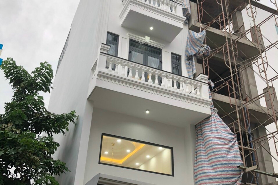 Nhà Gò Vấp 220m2 full nội thất mới xây 100% Phan Huy Ích-01