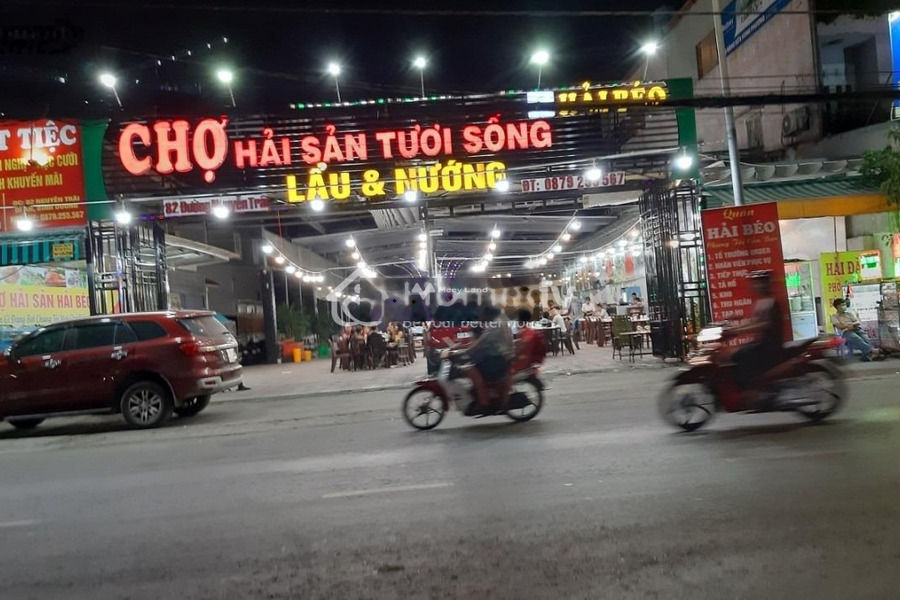 Vị trí đẹp Nguyễn Trãi, Dĩ An bán shophouse diện tích 1850m2 thích hợp kinh doanh-01