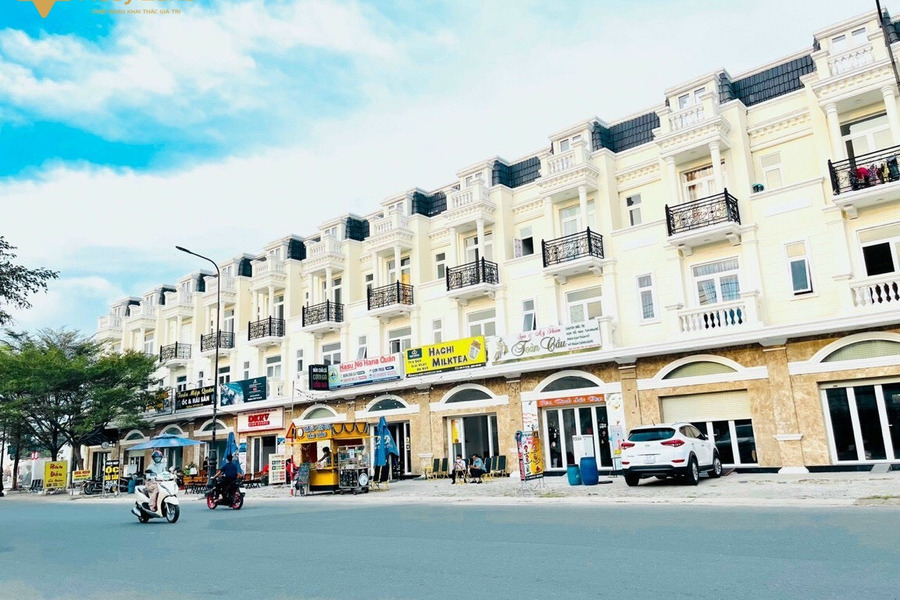 Shophouse 3 tầng ngang chợ hiện Hữu Tại Trung Tâm Dĩ An - Cách thành phố Thủ Đức 10 phút-01