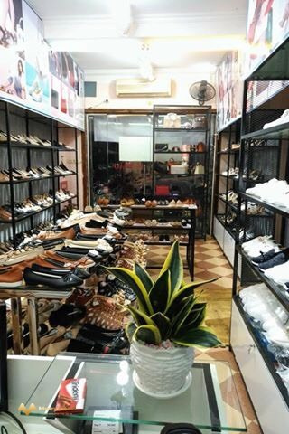 Sang nhượng shop giày, túi tại trung tâm quận Long Biên Hà Nội-01