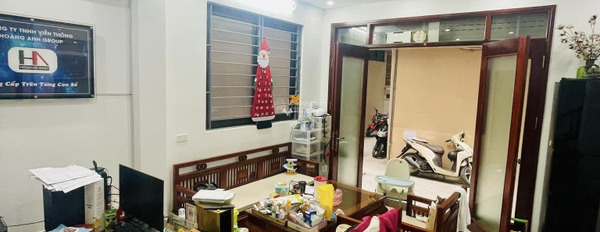 Nhà có 3 phòng ngủ bán nhà bán ngay với giá mềm 6.8 tỷ diện tích 35m2 vị trí tốt ngay Minh Khai, Hà Nội-02