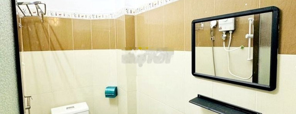 Có diện tích chung là 36m2 bán nhà vị trí mặt tiền ngay ở Phường 14, Gò Vấp trong nhà này có 4 phòng ngủ 3 WC khách có thiện chí liên hệ ngay.-03