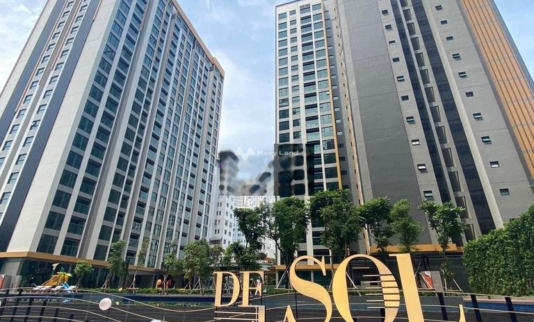 Lo làm ăn xa, bán chung cư vị trí đẹp tọa lạc ngay trên Quận 4, Hồ Chí Minh bán ngay với giá êm 6.1 tỷ diện tích rộng lớn 84m2