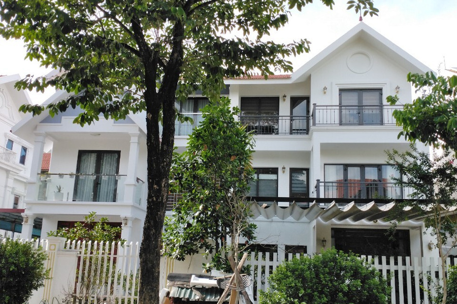 Chính chủ bán lô đất biệt thự có sổ đỏ tại khu đô thị Quang Minh, lô góc, mặt đường rộng 27m-01