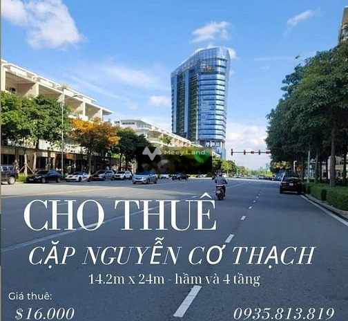 Tôi cần cho thuê shophouse diện tích thực như trên hình 1704m2 giá thuê công khai 330 triệu/tháng Nằm ngay trên Thủ Thiêm, Hồ Chí Minh lh tư vấn thêm