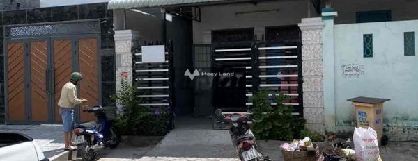 Diện tích 100m2 bán nhà ở nằm ở Hàm Thuận Bắc, Bình Thuận hướng Tây Bắc tổng quan trong căn nhà gồm 4 PN 4 WC khách có thiện chí liên hệ ngay-03