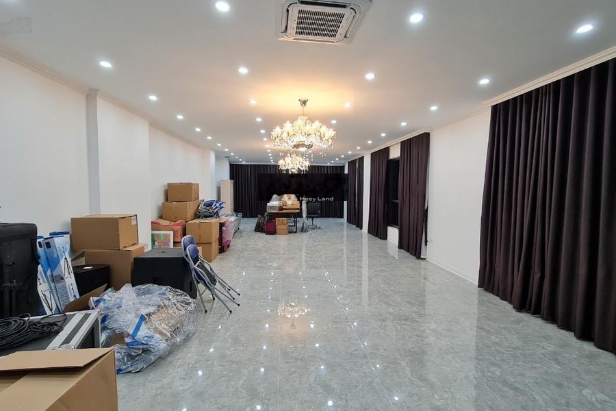 Nhà 13 PN bán nhà bán ngay với giá thị trường 65 tỷ diện tích chuẩn 130m2 nằm tại Nguyễn Văn Cừ, Ngọc Lâm-01
