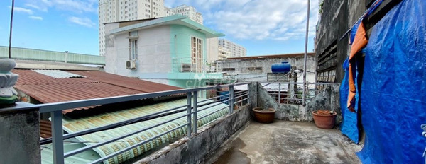 Cho thuê nhà vị trí thuận lợi ngay ở Hòa Thạnh, Hồ Chí Minh, thuê ngay với giá đề cử từ 3.8 triệu/tháng có diện tích sàn 20m2, nhà có 3 phòng ngủ-02