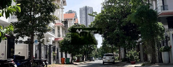 Nhà có 5 PN cho thuê nhà ở diện tích khoảng 150m2 giá thuê đặc biệt 55 triệu/tháng vị trí hấp dẫn ngay tại Quận 7, Hồ Chí Minh-02
