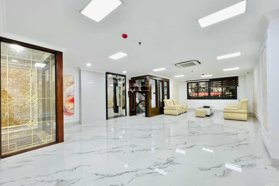 Nằm ở Nhân Chính, Hà Nội cho thuê cửa hàng 33 triệu/tháng nằm sát mặt tiền 6 mét phù hợp mở shop-01