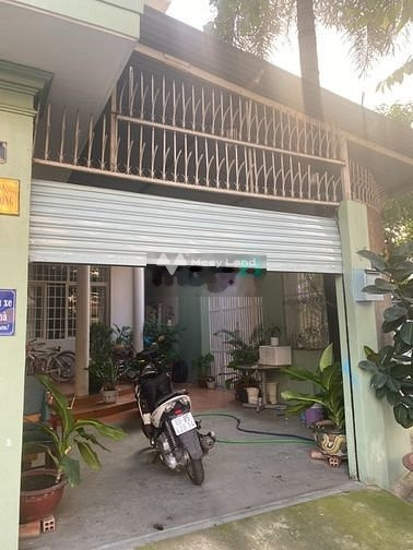 Mình muốn cho thuê cửa hàng diện tích rộng rãi 100m2 ngay ở Tân Sơn Nhì, Tân Phú thuê ngay với giá thỏa thuận từ 25 triệu/tháng-01