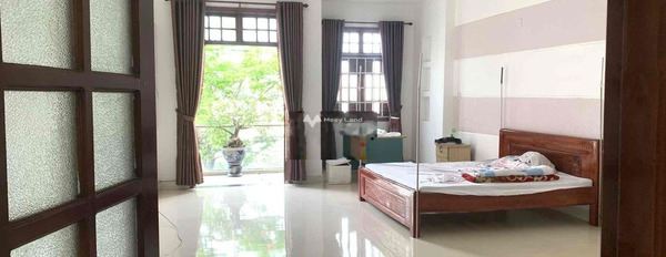 Ở Nguyễn Lộ Trạch, Đà Nẵng, cho thuê nhà, giá thuê đàm phán 20 triệu/tháng với diện tích chuẩn 115m2, trong nhà tổng quan gồm 7 PN liên hệ chính chủ-03