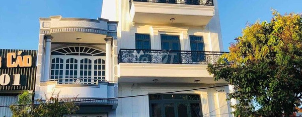 Căn nhà bao gồm 10 PN, bán nhà ở diện tích gồm 164m2 bán ngay với giá cơ bản từ 26 tỷ vị trí thuận lợi tại Nguyễn An Ninh, Phường 7 hướng Tây Nam-02