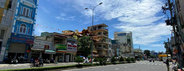 Cần cho thuê nhà ở vị trí mặt tiền nằm ở Phường 21, Hồ Chí Minh, giá thuê giao lưu 65 triệu/tháng có diện tích khoảng 100m2 nhà kiên cố-02