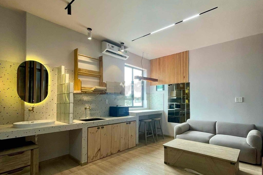 Cho thuê căn hộ tọa lạc ngay Quận 1, Hồ Chí Minh giá thuê ngạc nhiên chỉ 9.5 triệu/tháng, trong căn hộ này 1 phòng ngủ, 1 WC khu vực tiềm năng-01