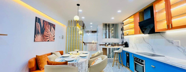 Bán nhà Nằm ngay trên Phan Văn Hân, Hồ Chí Minh bán ngay với giá gốc 9.48 tỷ có diện tích rộng 75m2 tổng quan trong ngôi nhà gồm 6 phòng ngủ-02