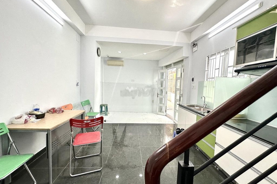 Có diện tích chính 30m2 bán nhà vị trí đẹp tọa lạc tại Tân Định, Hồ Chí Minh trong căn nhà này có 3 phòng ngủ hỗ trợ mọi thủ tục miễn phí-01
