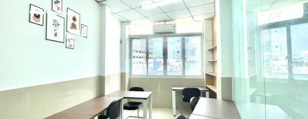 Văn phòng full nội thất cho từ 3 - 10 NV tại Phú Nhuận có sẵn nội thất. LH 0765 290 *** -02