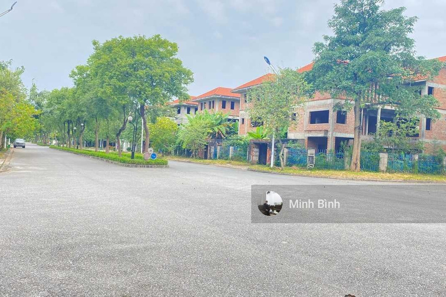 CC bán biệt thự xây thô, KĐT Quang Minh, 392,3m2, hai mặt đường, sổ đỏ chính chủ, giá 19,19 tỷ -01