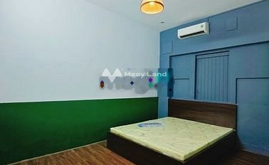 Cho thuê chung cư vị trí mặt tiền ngay Nguyễn Tất Thành, Hồ Chí Minh, trong căn này có tổng 1 phòng ngủ, 1 WC vị trí trung tâm-02