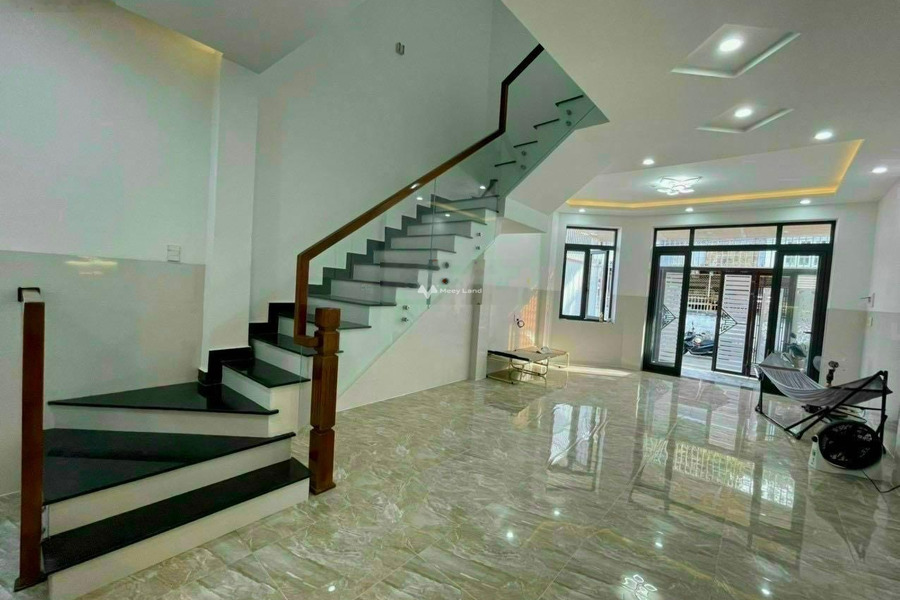 Nhà gồm 3 PN bán nhà bán ngay với giá thị trường 4 tỷ có diện tích rộng 77.7m2 vị trí thuận lợi tọa lạc ngay trên Vĩnh Hải, Khánh Hòa-01