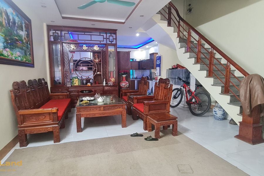 Cho thuê nhà 3 tầng, 4 phòng ngủ tại khu D Nam Đầm Vạc, Vĩnh Yên, Vĩnh Phúc-01
