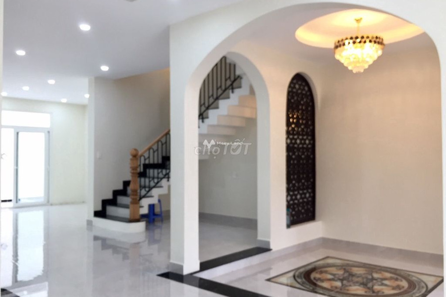 Nhà 4 PN, cho thuê nhà, thuê ngay với giá siêu tốt 50 triệu/tháng diện tích chung 140m2 mặt tiền nằm tại Nguyễn Lương Bằng, Quận 7-01