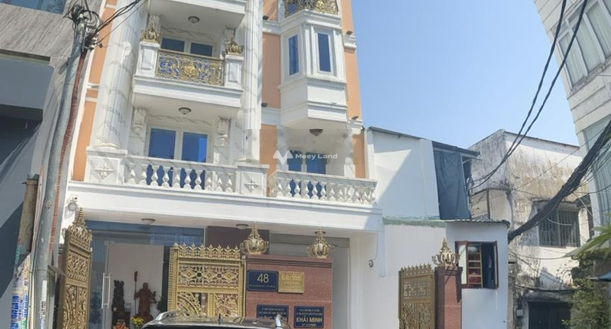 Bán nhà ở có diện tích gồm 136m2 bán ngay với giá vô cùng rẻ chỉ 39.9 tỷ vị trí mặt tiền ngay tại Quận 1, Hồ Chí Minh