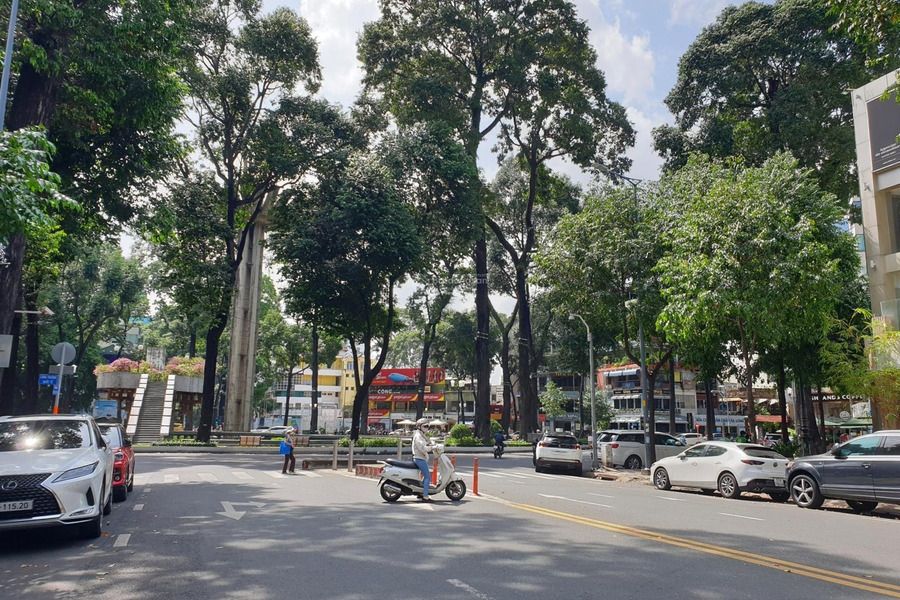 Vị trí mặt tiền tọa lạc ngay Nguyễn Huệ, Hồ Chí Minh cho thuê nhà thuê ngay với giá khủng chỉ 900 triệu/tháng-01