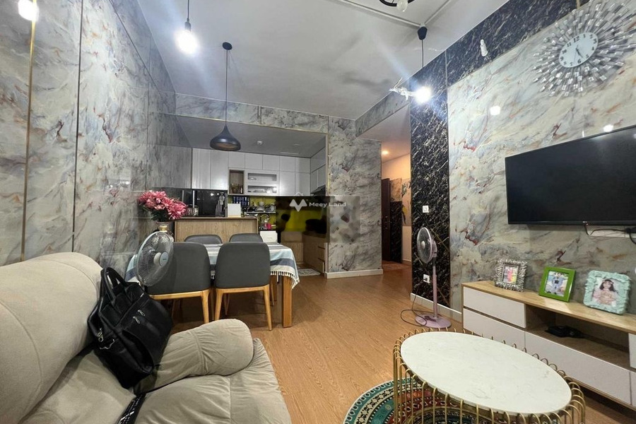 Vị trí thuận lợi tọa lạc ngay ở Phường 9, Hồ Chí Minh, bán chung cư bán ngay với giá cơ bản 4.25 tỷ, căn hộ này có 2 PN, 2 WC trao đổi trực tiếp-01