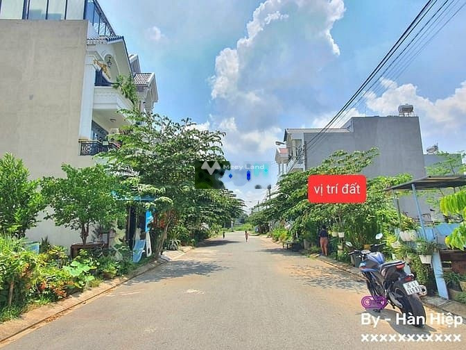 Bán đất khu Samsung đường Bưng Ông Thoàn, Phú hữu , Q9 - DT 63.4m2 -01