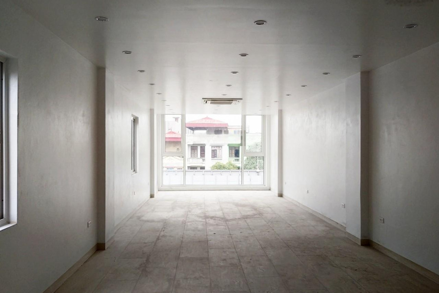 Cho thuê nhà có diện tích thực 80m2 tọa lạc tại Quang Trung, Hà Đông giá thuê cực rẻ 45 triệu/tháng-01