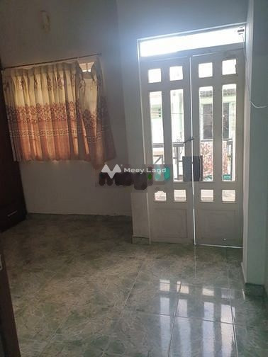 Có diện tích chuẩn 180m2, cho thuê nhà ở tại Phường 1, Hồ Chí Minh, trong căn này thì gồm 3 PN, 2 WC giao thông thuận lợi-01