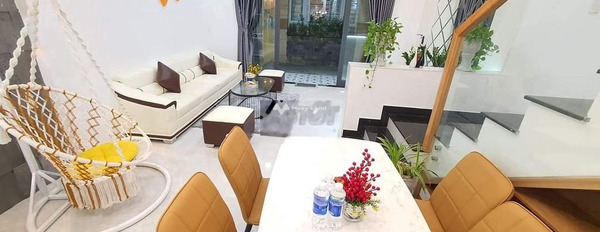 Có diện tích chính 69m2 bán nhà vị trí mặt tiền nằm ở Hải Châu, Đà Nẵng tổng quan bên trong nhà 3 phòng ngủ 3 WC ở lâu dài-03