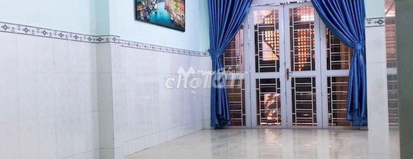 Vị trí thuận lợi tọa lạc tại Huỳnh Tịnh Của, Quận 3 cho thuê nhà giá thuê chính chủ chỉ 16 triệu/tháng, nhìn chung có 3 phòng ngủ, 3 WC-03