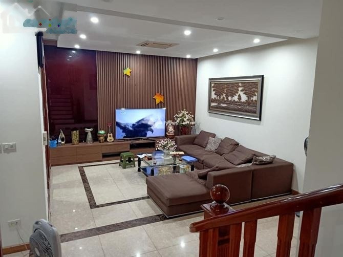 Bán biệt thự vị trí đặt ở tại Nguyễn Xiển, Đại Kim giá bán 18.2 tỷ tổng diện tích 80m2, trong căn này gồm có 4 phòng ngủ-01