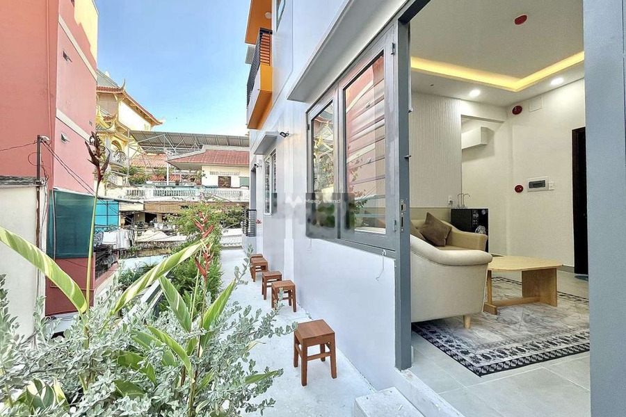 Cho thuê chung cư vị trí đặt tọa lạc ngay tại Phường 2, Phú Nhuận, trong căn hộ gồm có 1 PN, 1 WC có chỗ để xe-01