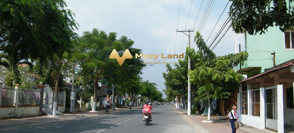 Bán nhà 519m2 Huỳnh Văn Đảnh, Long An, giá 7,7 tỷ