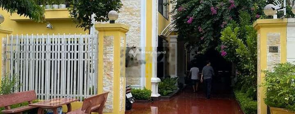 Nhà có tất cả 5 PN, bán nhà ở diện tích 326m2 bán ngay với giá bất ngờ 24 tỷ mặt tiền nằm ngay tại Mê Linh, Hà Nội-03